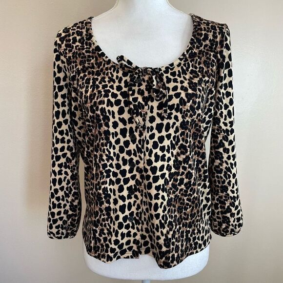 Dex|Cheetah| Has Stretch|Button up|Nice Fabric - Picture 1 of 11